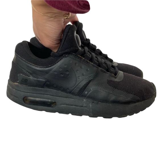 Nike Air Max Zero Essential black on black sneakers Sz 2 Youth - Picture 8 of 9
